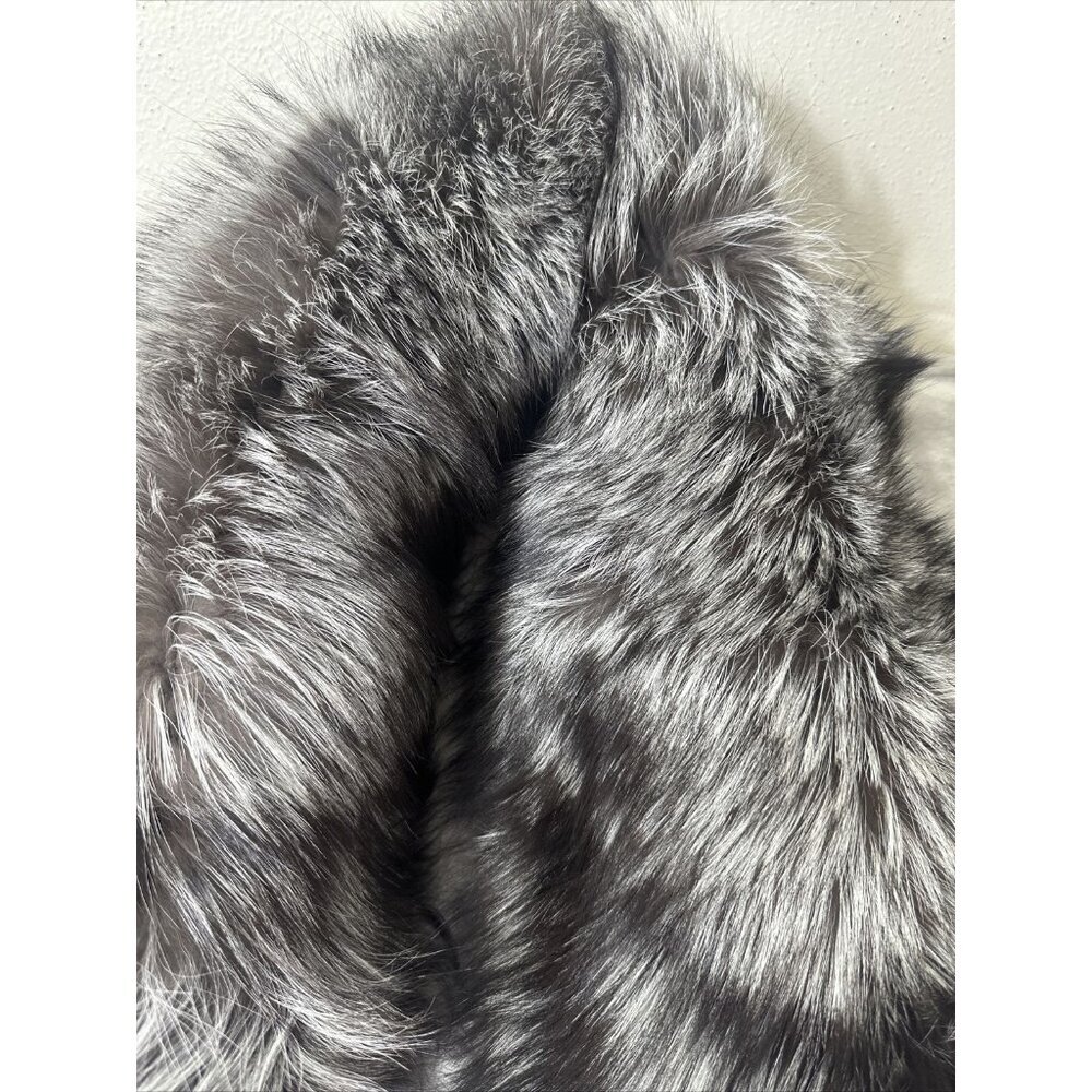 Women’s ST.John Evening Scarf Dyed Fox 95% Silk Velvet Lining Gray One Size - Picture 10 of 11